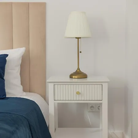 아파트 Chmielna By Bookinghost *