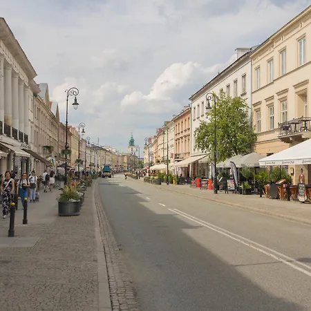 Chmielna By Bookinghost * ורשה