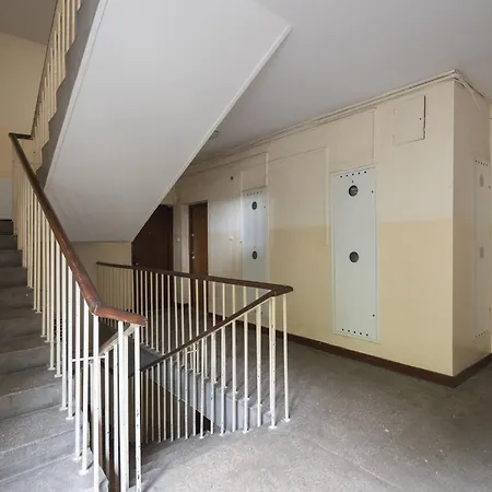 Chmielna By Bookinghost ורשה